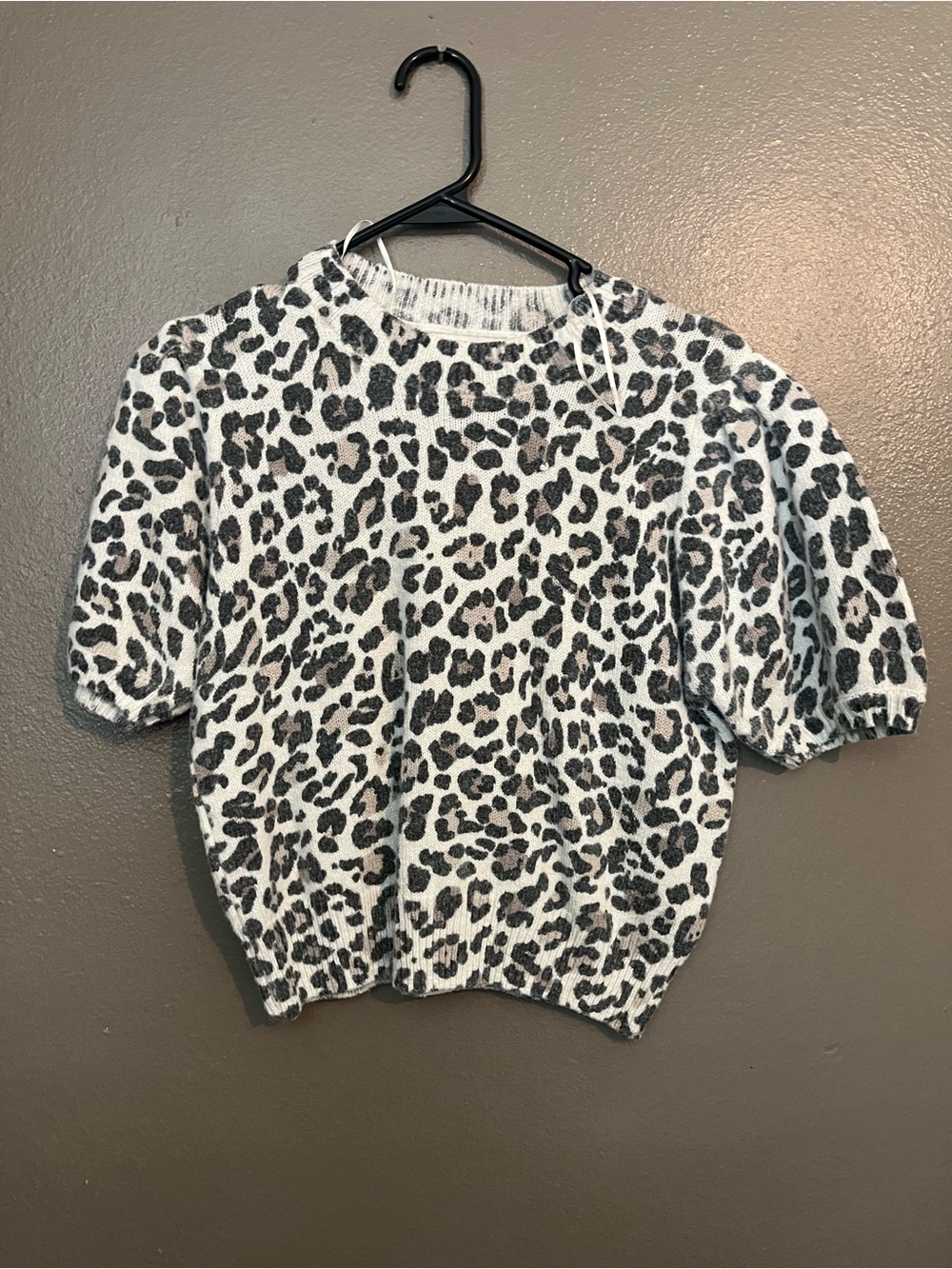 Sincerely Jules Leopard Print Puff Sleeve Top